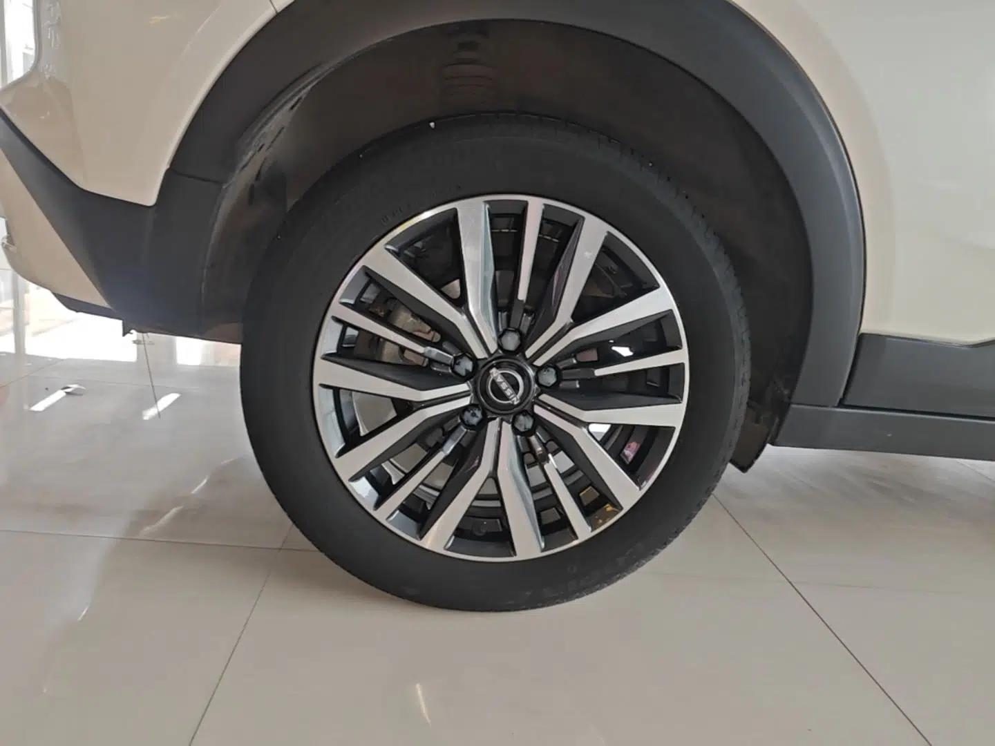 Nissan Kicks 2023 Jingqing Edition 1.5L Combining "Power" with a Stylish Touch — миниатюра 11