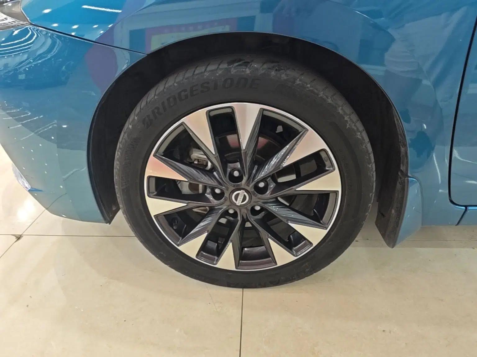Nissan Lannia 2016 1.6L CVT Smart Cool Edition — миниатюра 10