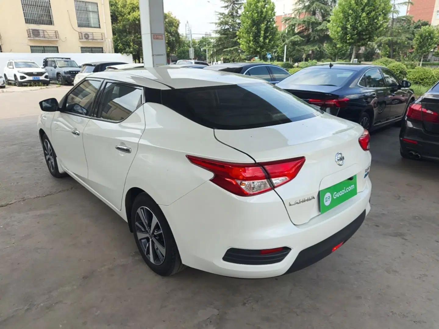 Nissan Lannia 2021 1.6L CVT Cool Edition — миниатюра 4