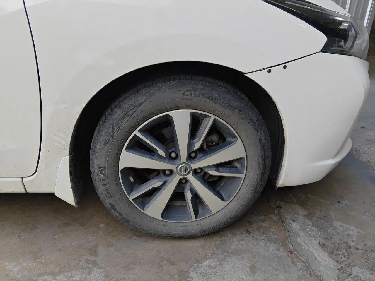 Nissan Lannia 2016 1.6L Manual Cool Edition — миниатюра 8