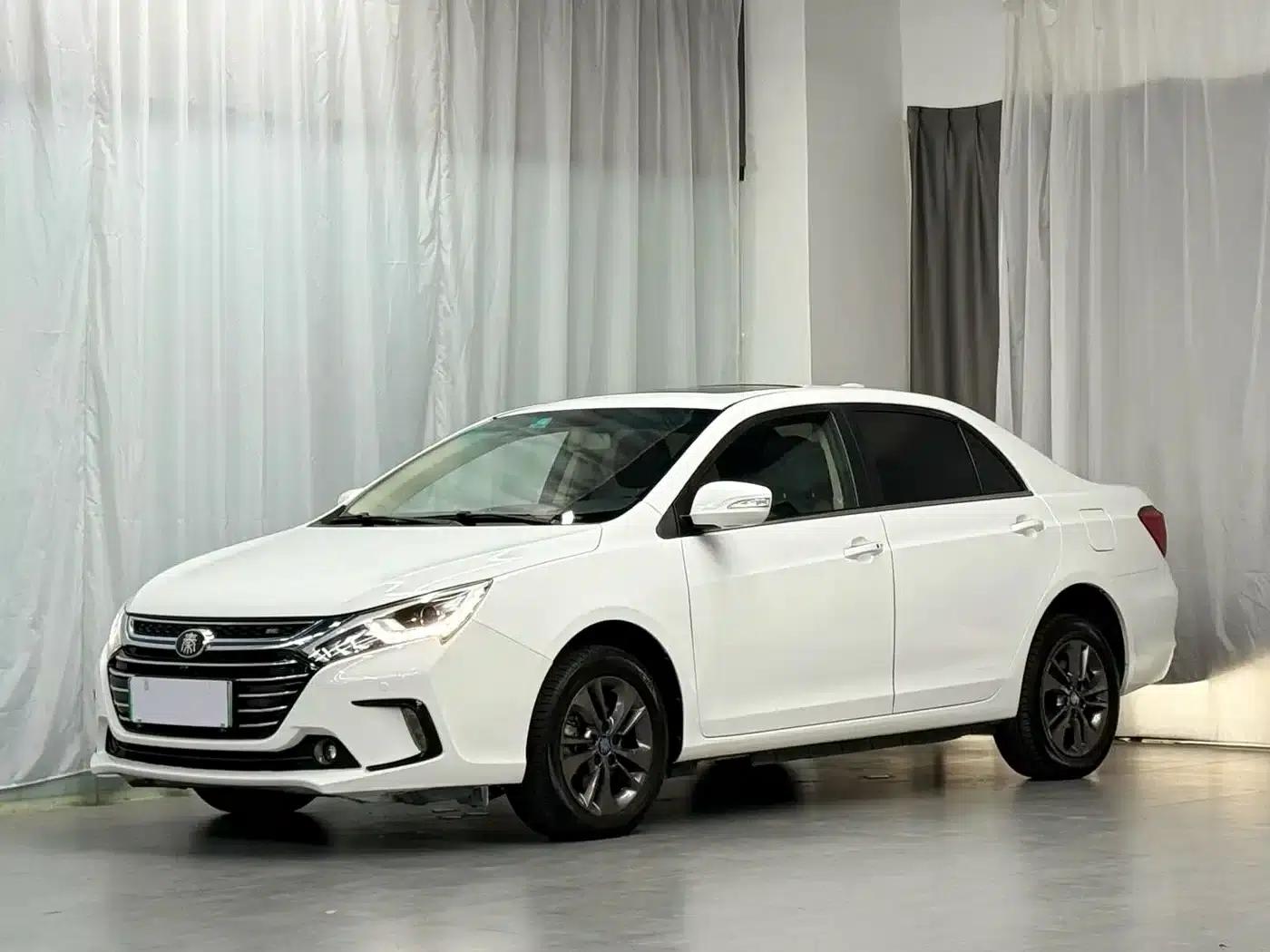 Qin New Energy 2017 1.5T Premium Edition — миниатюра 1