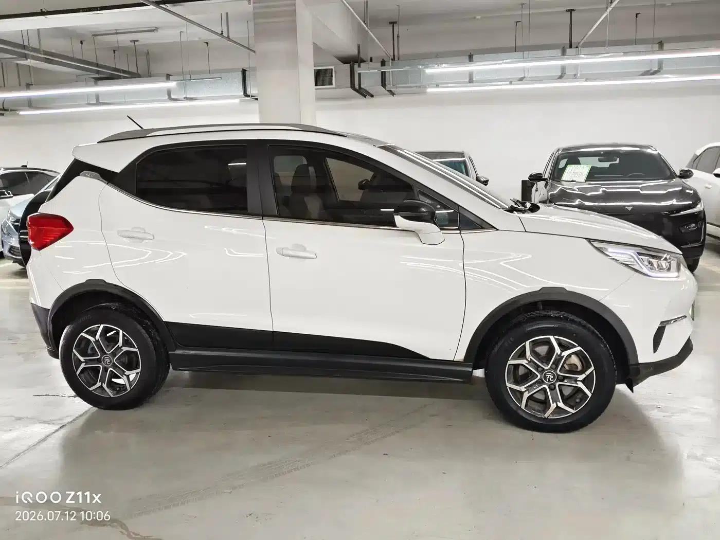 Yuan Pro 2023 401KM Luxury Edition — миниатюра 4