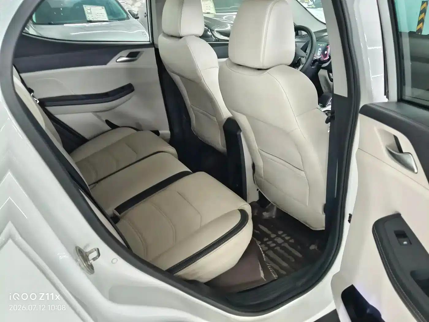 Yuan Pro 2023 401KM Luxury Edition — миниатюра 8