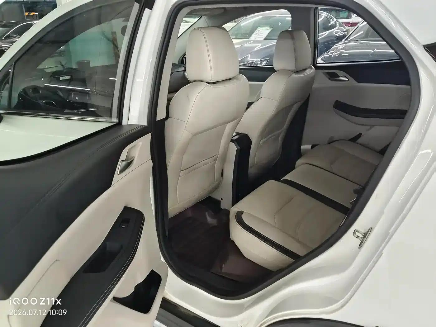 Yuan Pro 2023 401KM Luxury Edition — миниатюра 10