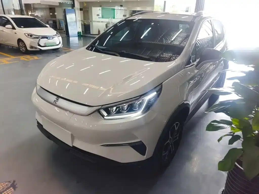 Yuan Pro 2021 401KM Premium — миниатюра 1