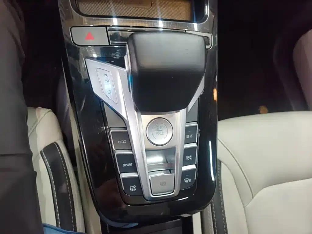 Yuan Pro 2021 401KM Premium — миниатюра 14