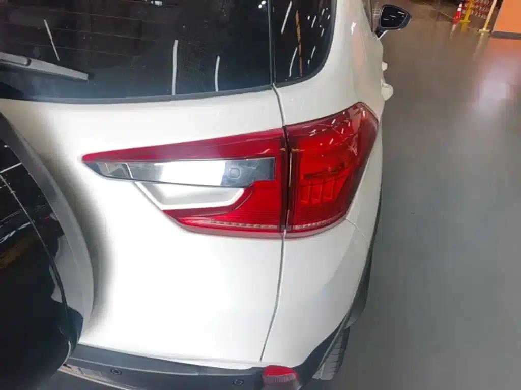 Yuan Pro 2021 401KM Premium — миниатюра 8