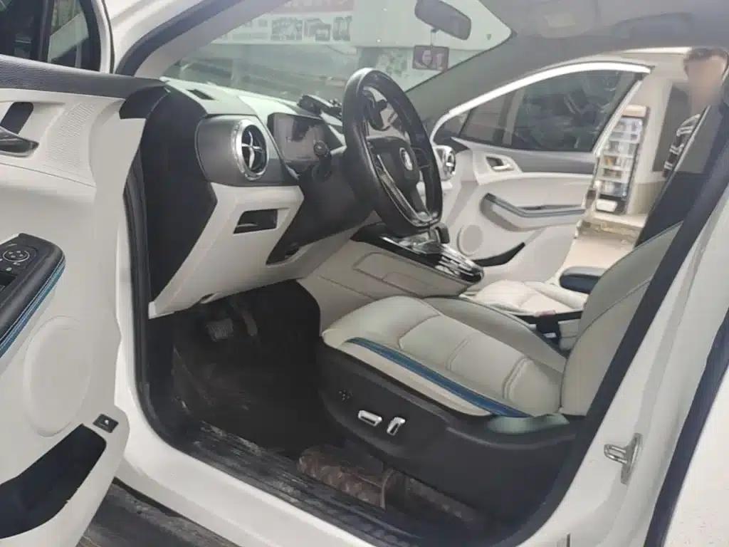 Yuan Pro 2023 401KM Luxury Edition — миниатюра 16