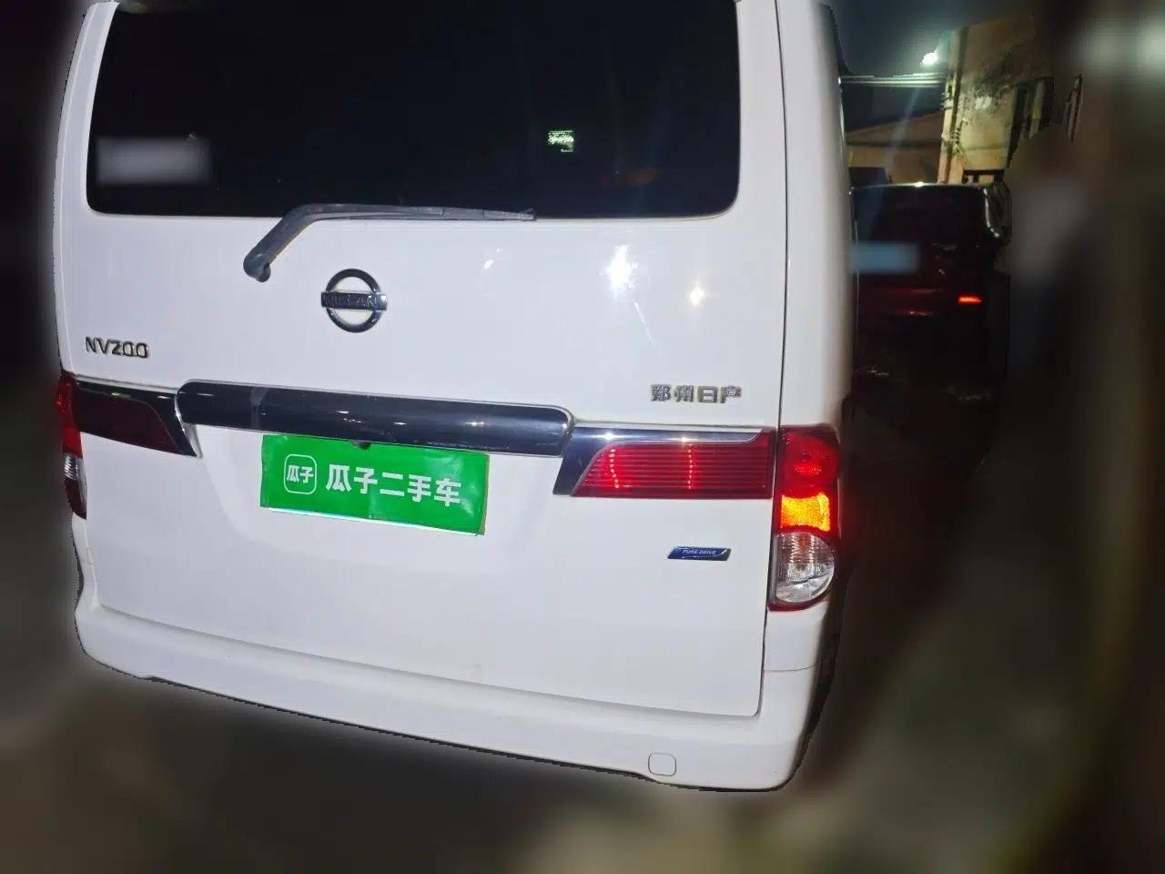 Nissan NV200 2014 1.6L Manual Luxury Model China IV Standard — миниатюра 6