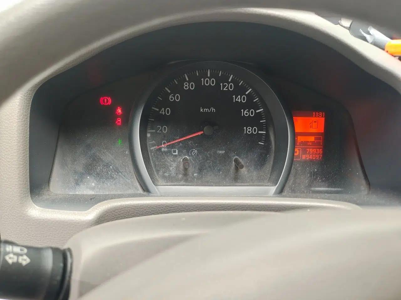 Nissan NV200 2016 1.6L CVT Luxury Model — миниатюра 11