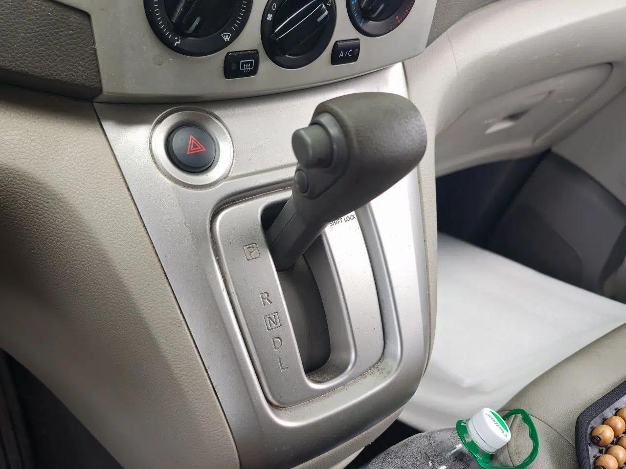 Nissan NV200 2016 1.6L CVT Luxury Model — миниатюра 14