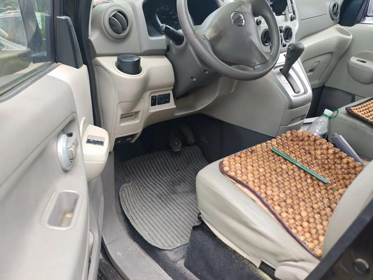 Nissan NV200 2016 1.6L CVT Luxury Model — миниатюра 16