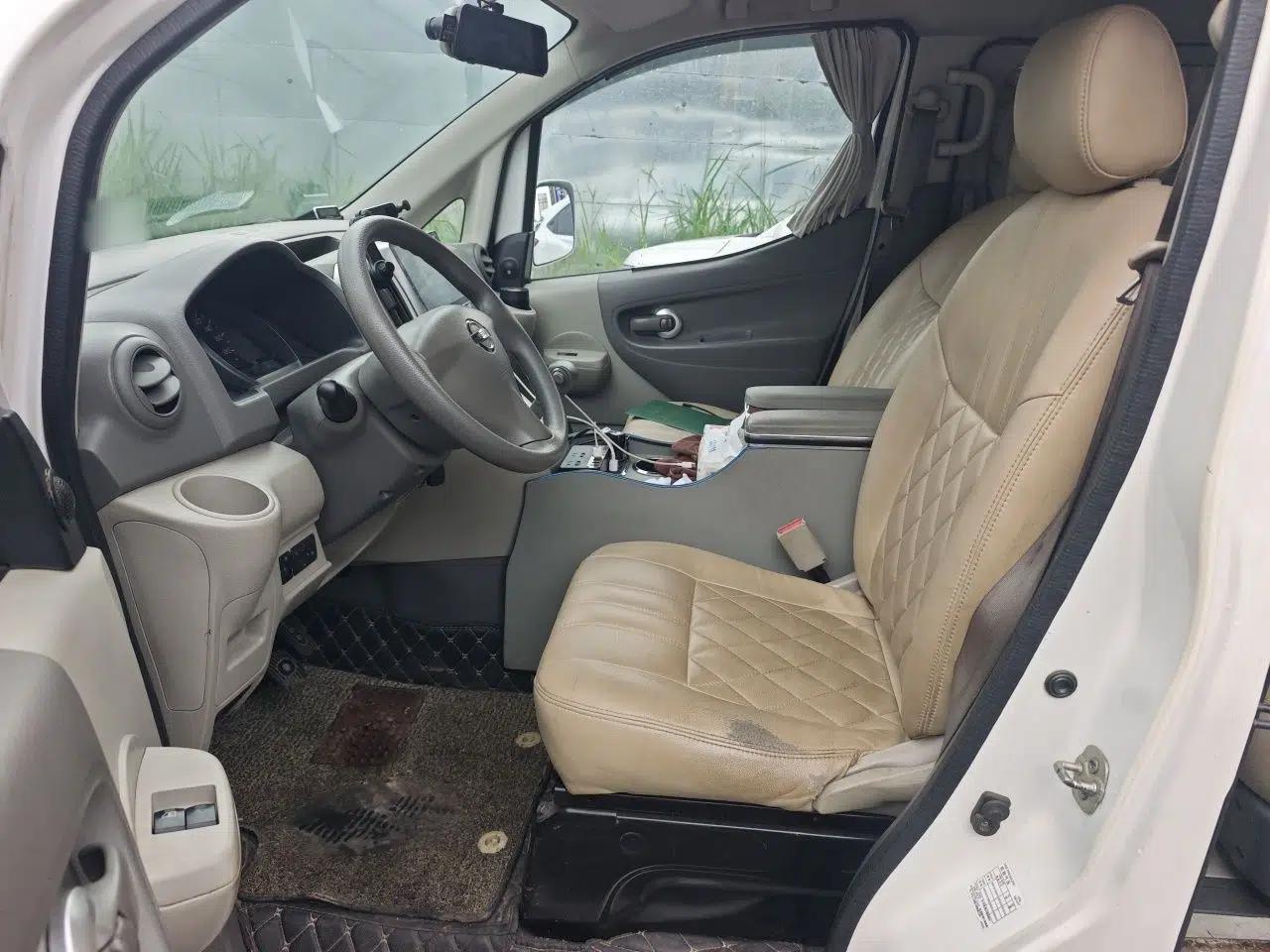 Nissan NV200 2016 1.6L CVT Luxury Model — миниатюра 15