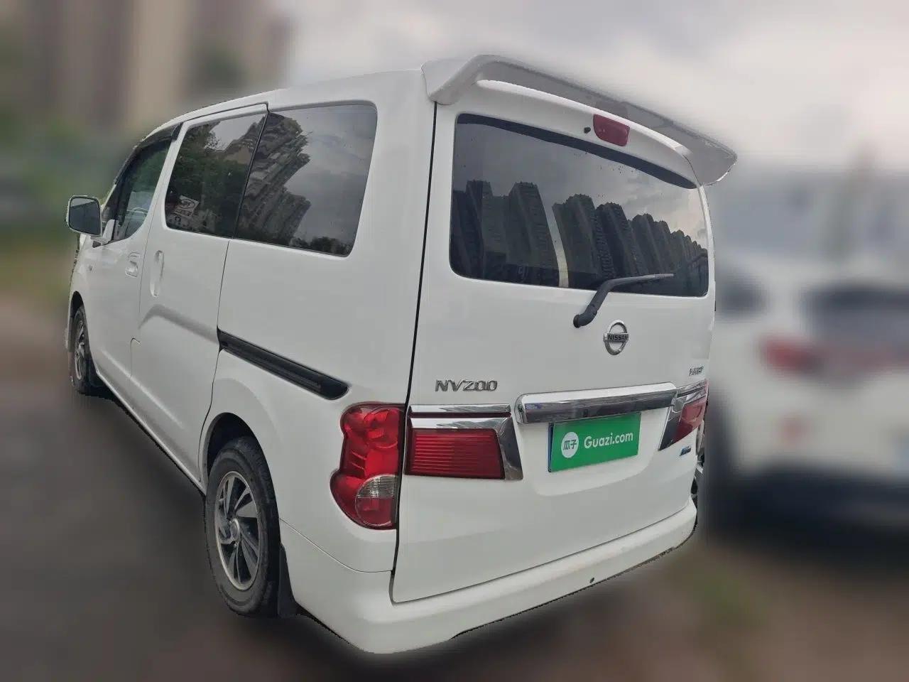 Nissan NV200 2016 1.6L CVT Luxury Model — миниатюра 4