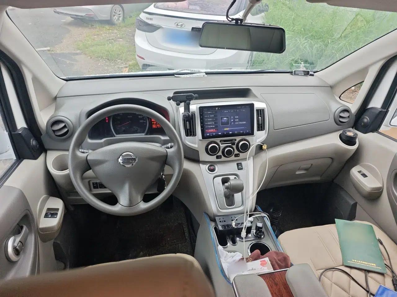 Nissan NV200 2016 1.6L CVT Luxury Model — миниатюра 9