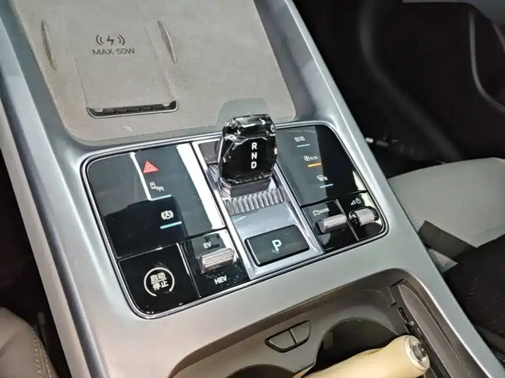 Seal 07 DM-i 2025 Model DM-i 1.5L 125km Luxury — миниатюра 14