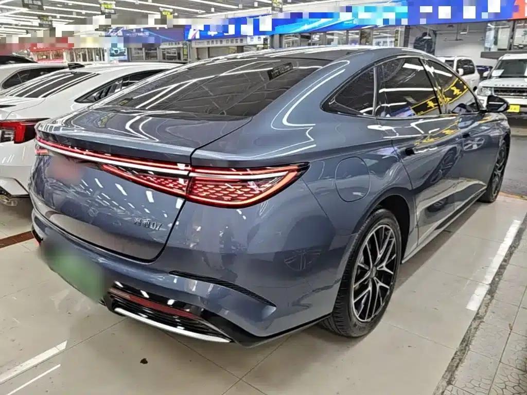 Seal 07 DM-i 2025 Model DM-i 1.5L 125km Luxury — миниатюра 7