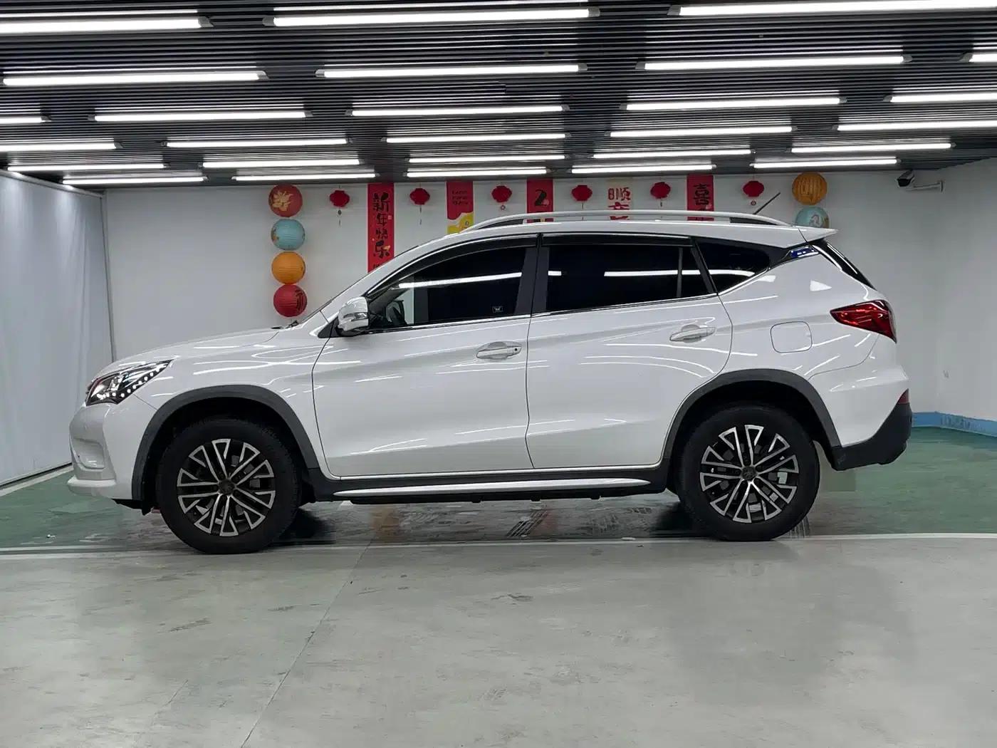 Song New Energy 2017 Song EV300 Premium Edition — миниатюра 4