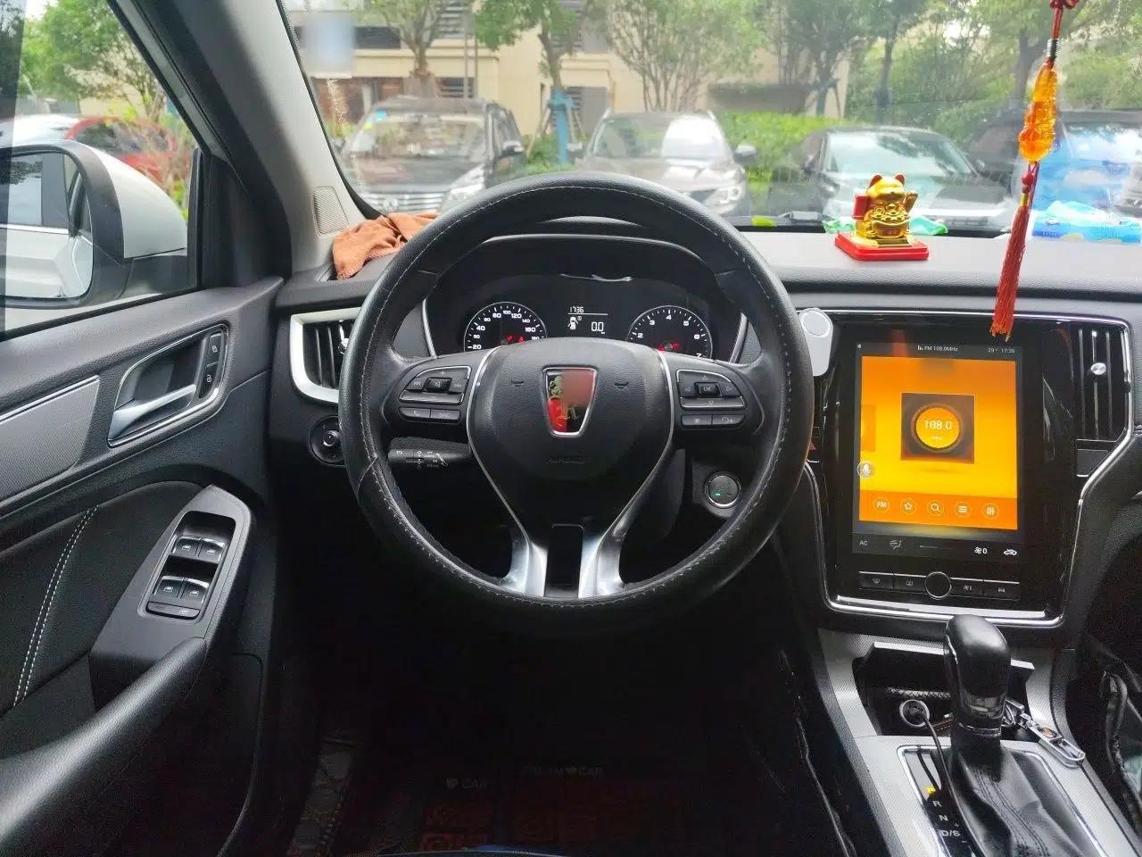 Roewe RX5 2020 20T Automatic 4G Connect Excellence Edition — миниатюра 10