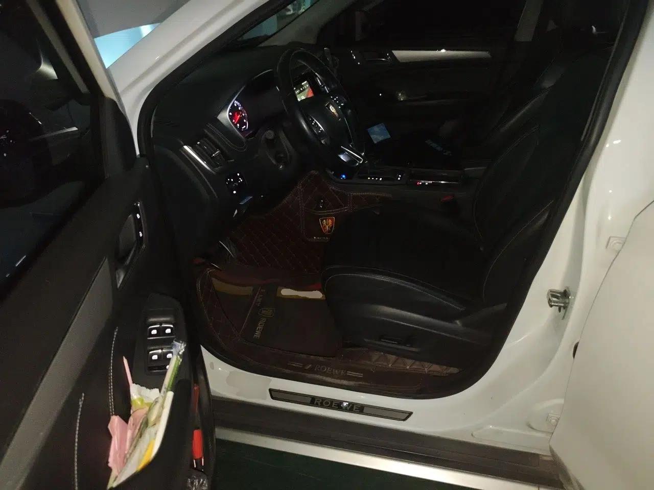 Roewe RX5 2016 20T Two-Wheel Drive Automatic Internet Smart Edition — миниатюра 16