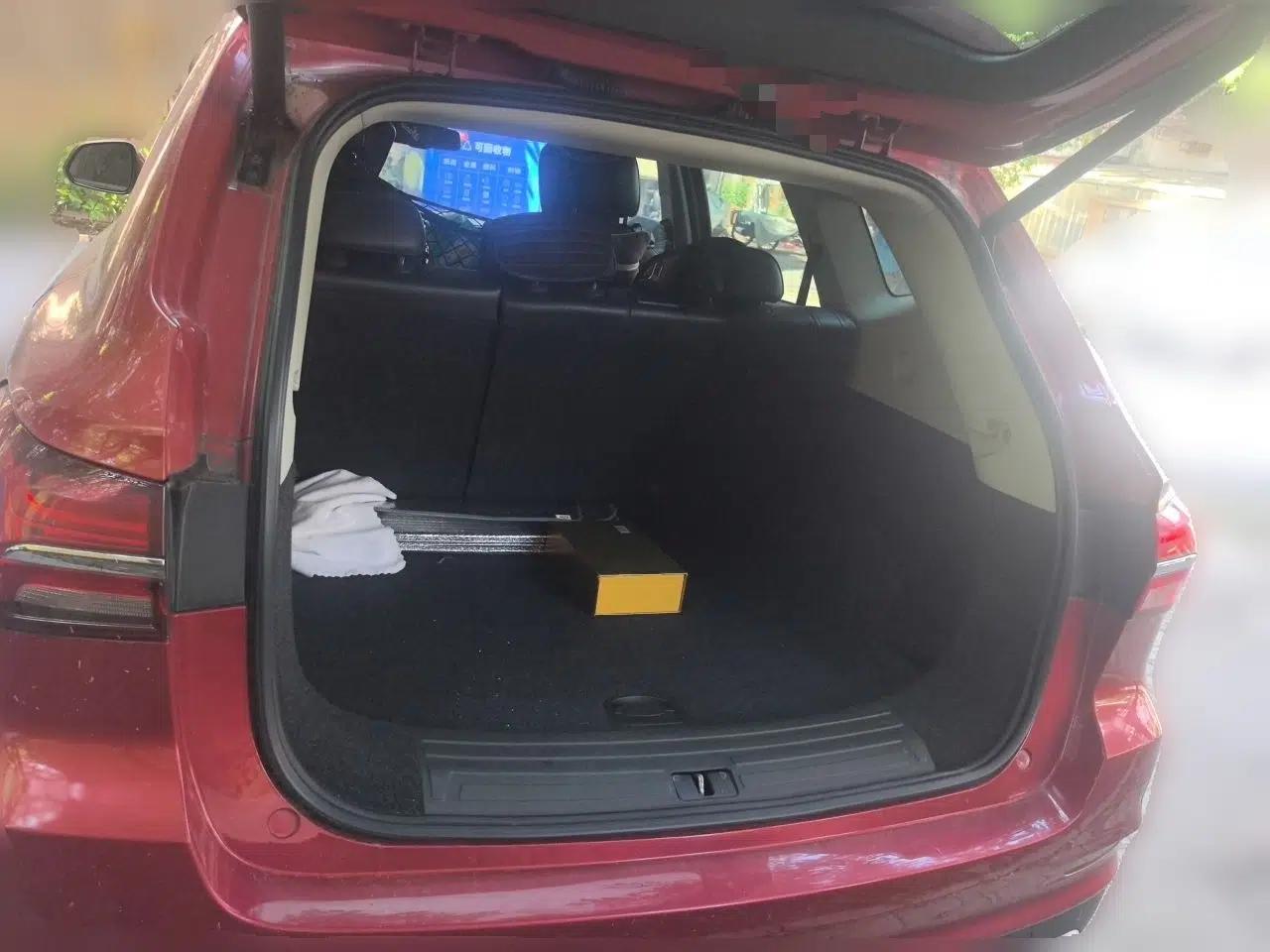 Roewe RX5 2016 30T Two-Wheel Drive Automatic Internet Smart Edition — миниатюра 19