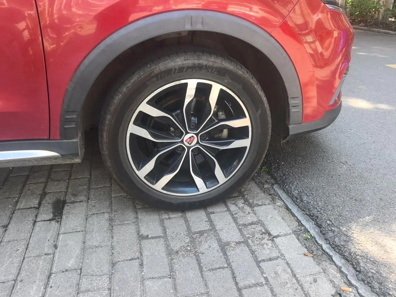 Roewe RX5 2016 30T Two-Wheel Drive Automatic Internet Smart Edition — миниатюра 8