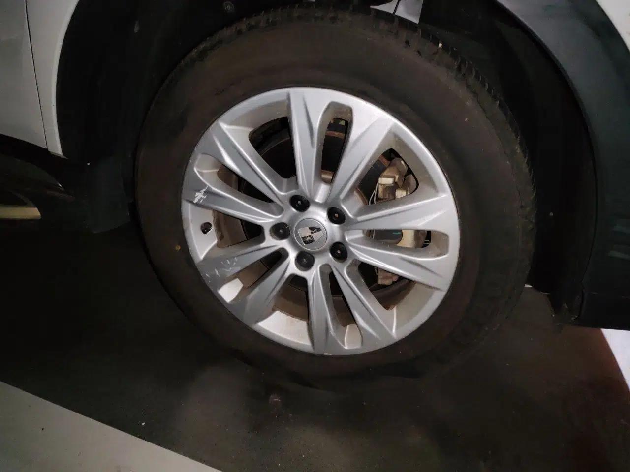 Roewe RX5 2016 20T Two-Wheel Drive Manual Flagship Edition — миниатюра 8