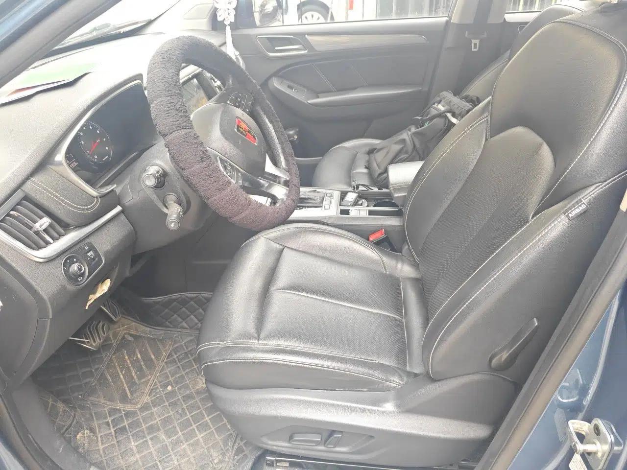 Roewe RX5 2018 20T Two-Wheel Drive Automatic Internet Smart Edition — миниатюра 15