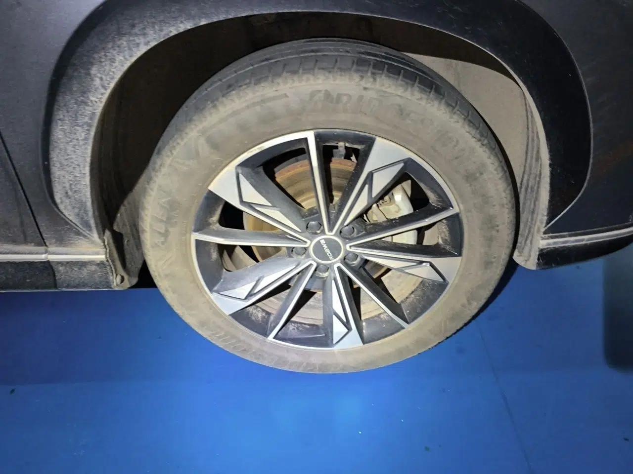Roewe RX5 2023 1.5T Elite Edition — миниатюра 8