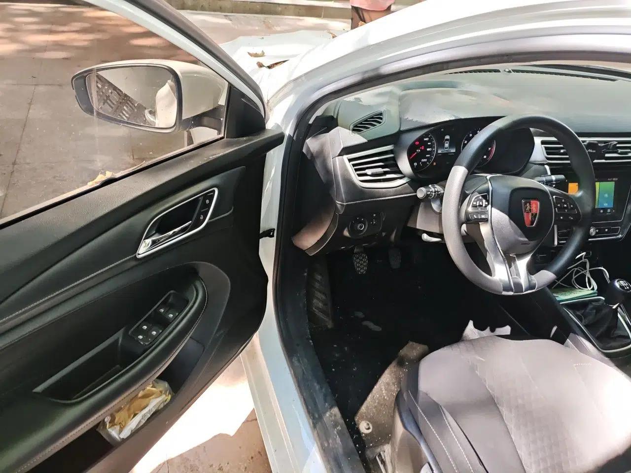 Roewe i5 2020 1.5L Manual 4G Connect Luxury Edition — миниатюра 13
