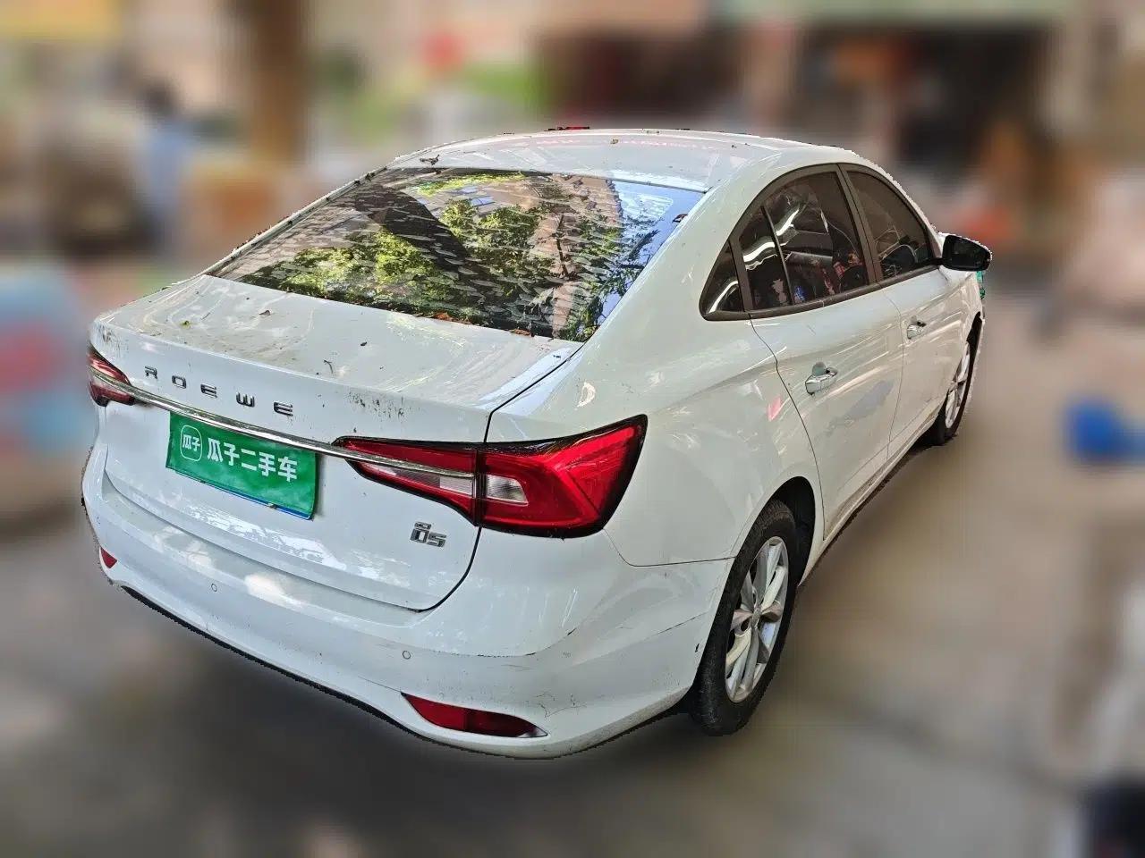 Roewe i5 2020 1.5L Manual 4G Connect Luxury Edition — миниатюра 4