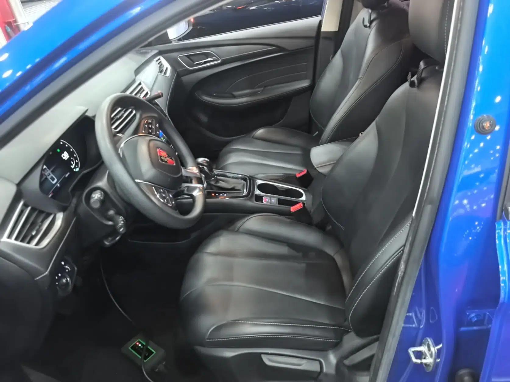 Roewe i5 2020 1.5L Automatic 4G Connect Luxury Flagship Edition — миниатюра 17