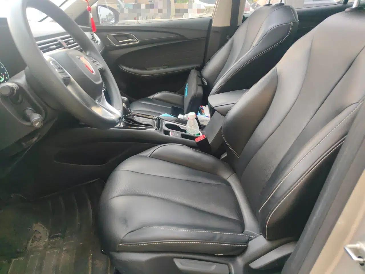 Roewe i5 2020 1.5L Automatic 4G Connect Luxury Flagship Edition — миниатюра 15