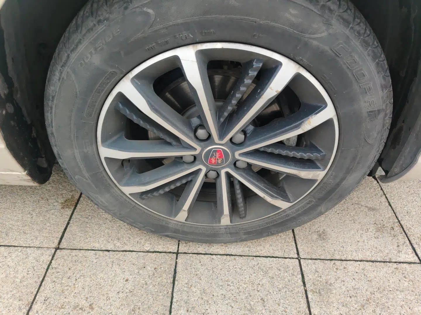 Roewe i5 2020 1.5L Automatic 4G Connect Luxury Flagship Edition — миниатюра 8