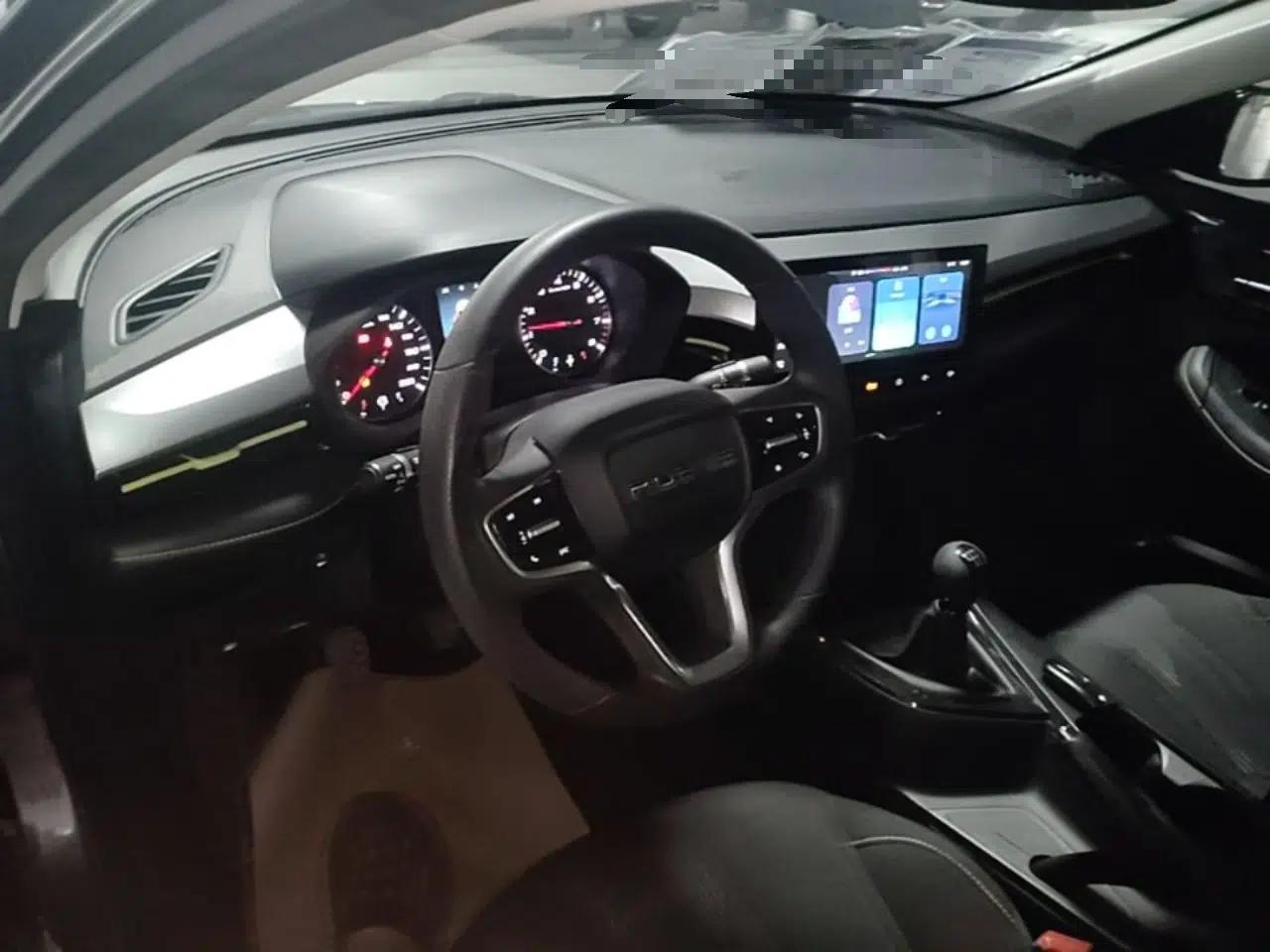 Roewe i5 2021 1.5L Manual Platinum Edition — миниатюра 13