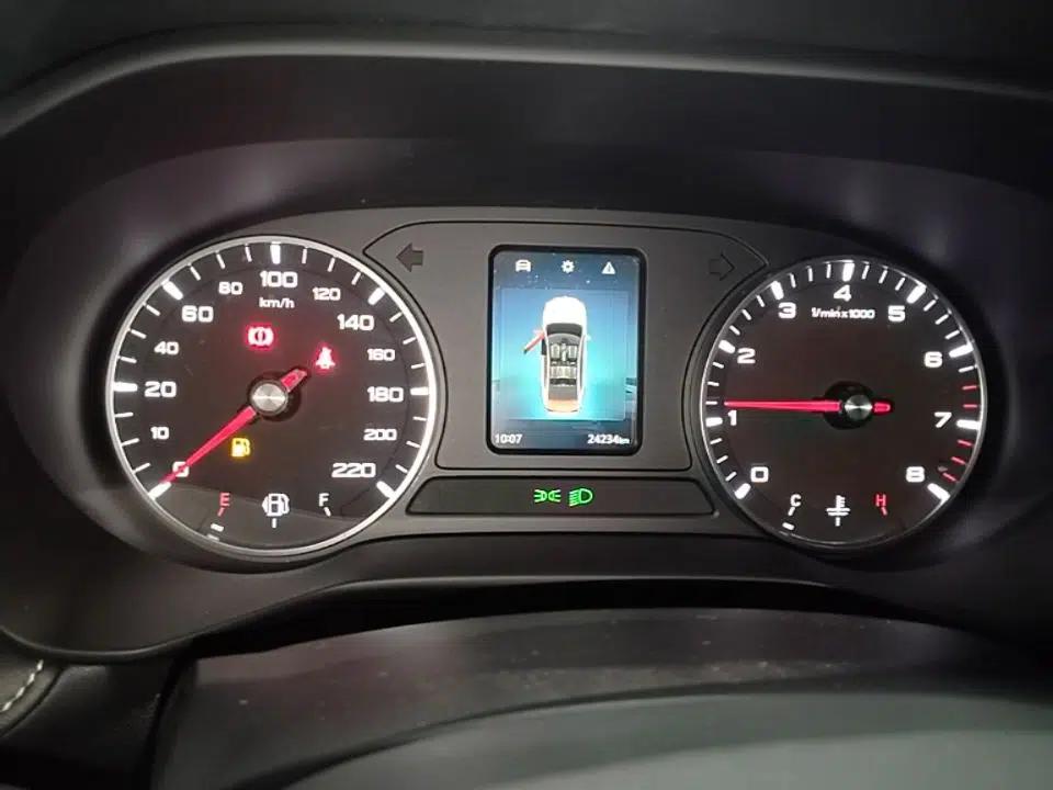 Roewe i5 2021 1.5L Manual Platinum Edition — миниатюра 14