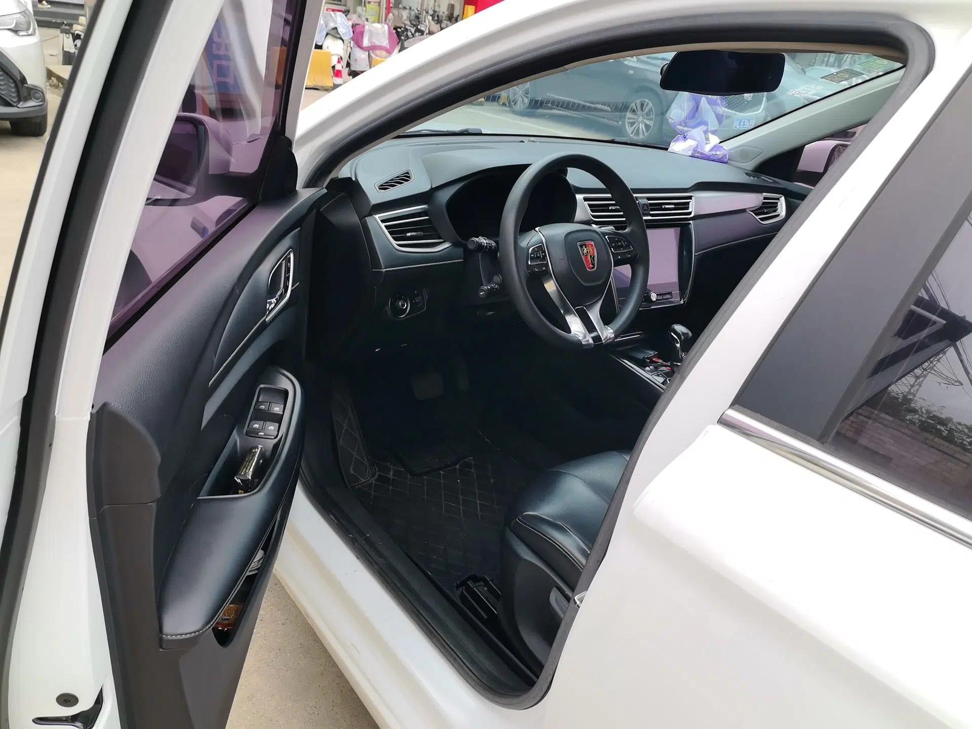 Roewe i5 2020 1.5L Automatic 4G Connect Luxury Flagship Edition — миниатюра 16