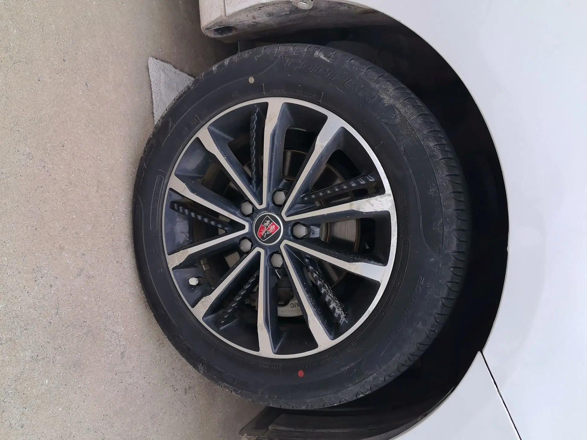 Roewe i5 2020 1.5L Automatic 4G Connect Luxury Flagship Edition — миниатюра 8