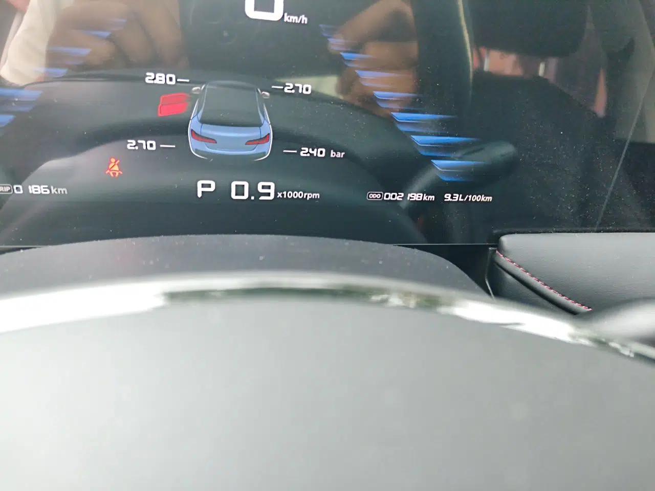 Roewe i5 2024 1.5L CVT Luxury Edition — миниатюра 12