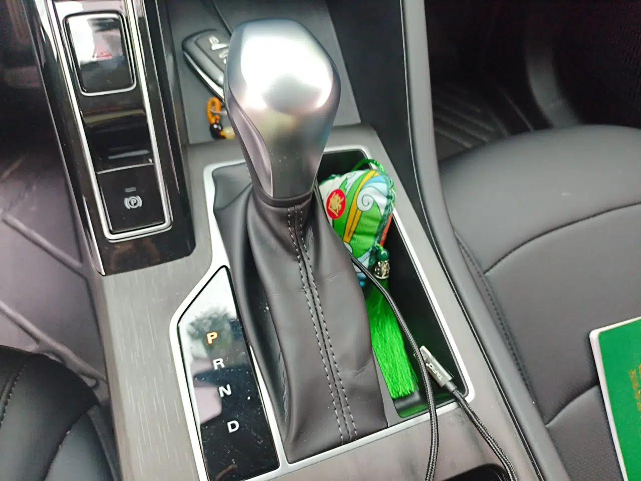 Roewe i5 2024 1.5L CVT Luxury Edition — миниатюра 14