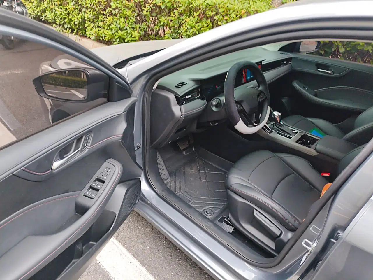 Roewe i5 2024 1.5L CVT Luxury Edition — миниатюра 16