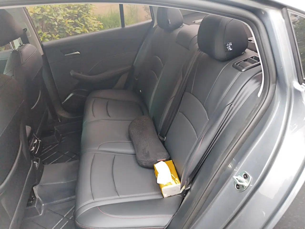Roewe i5 2024 1.5L CVT Luxury Edition — миниатюра 17