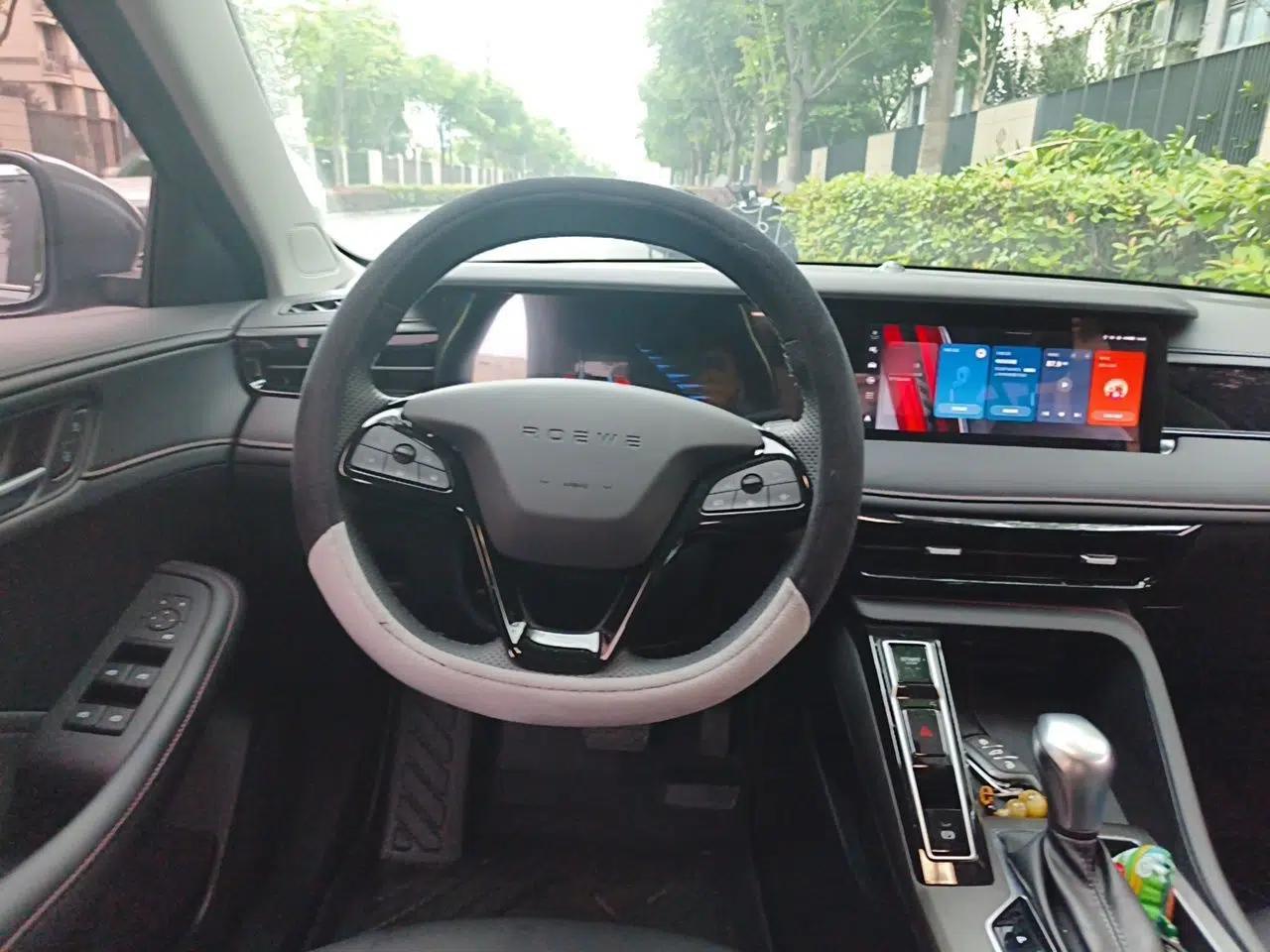 Roewe i5 2024 1.5L CVT Luxury Edition — миниатюра 10