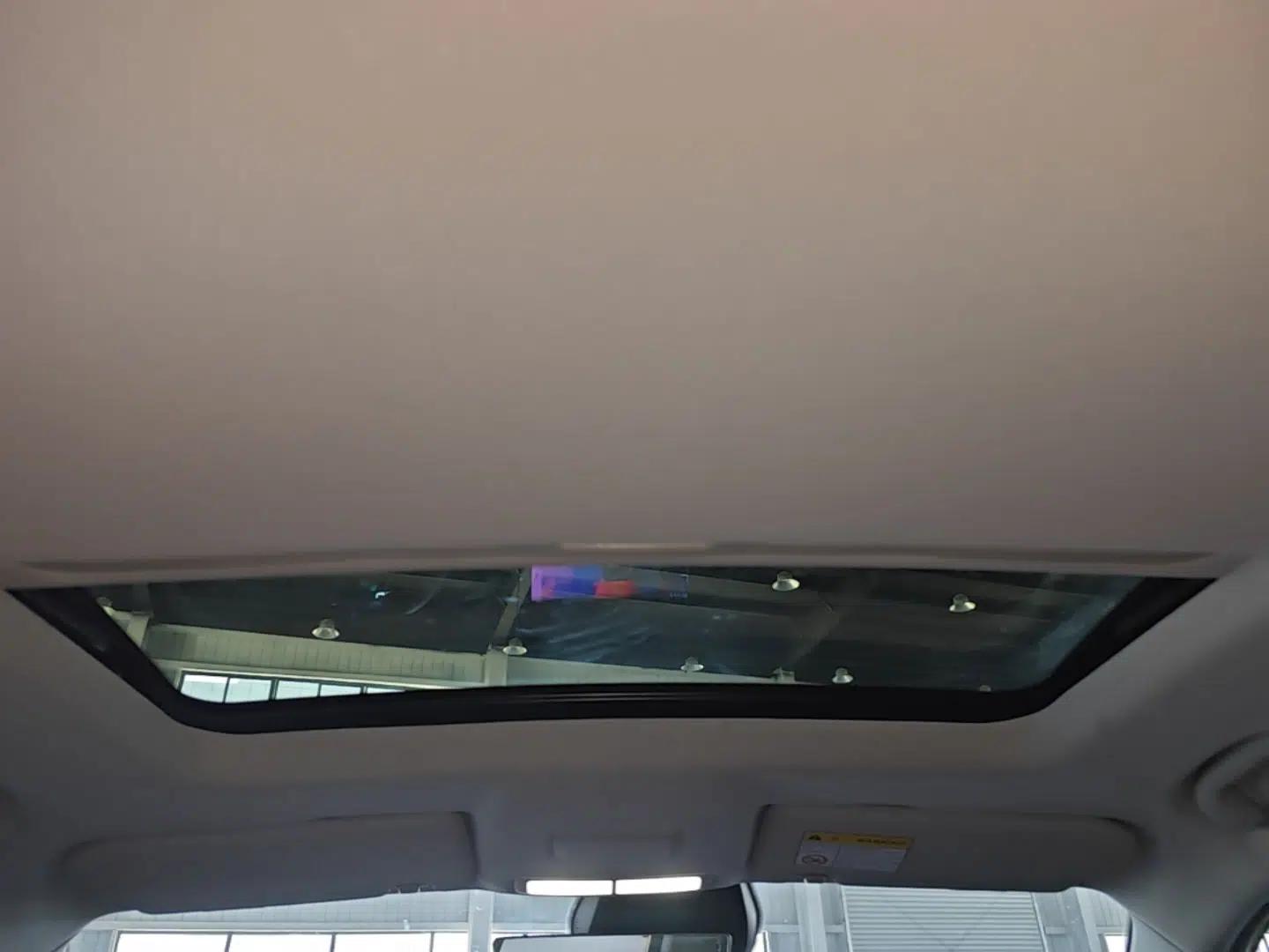 Roewe i5 2023 1.5L CVT Flagship Edition — миниатюра 21