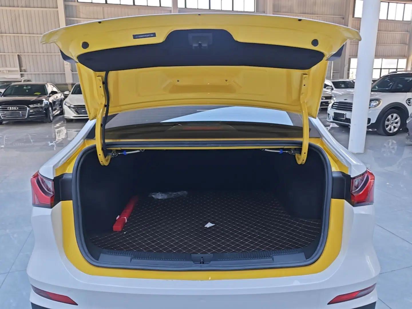 Roewe i5 2023 1.5L CVT Flagship Edition — миниатюра 22