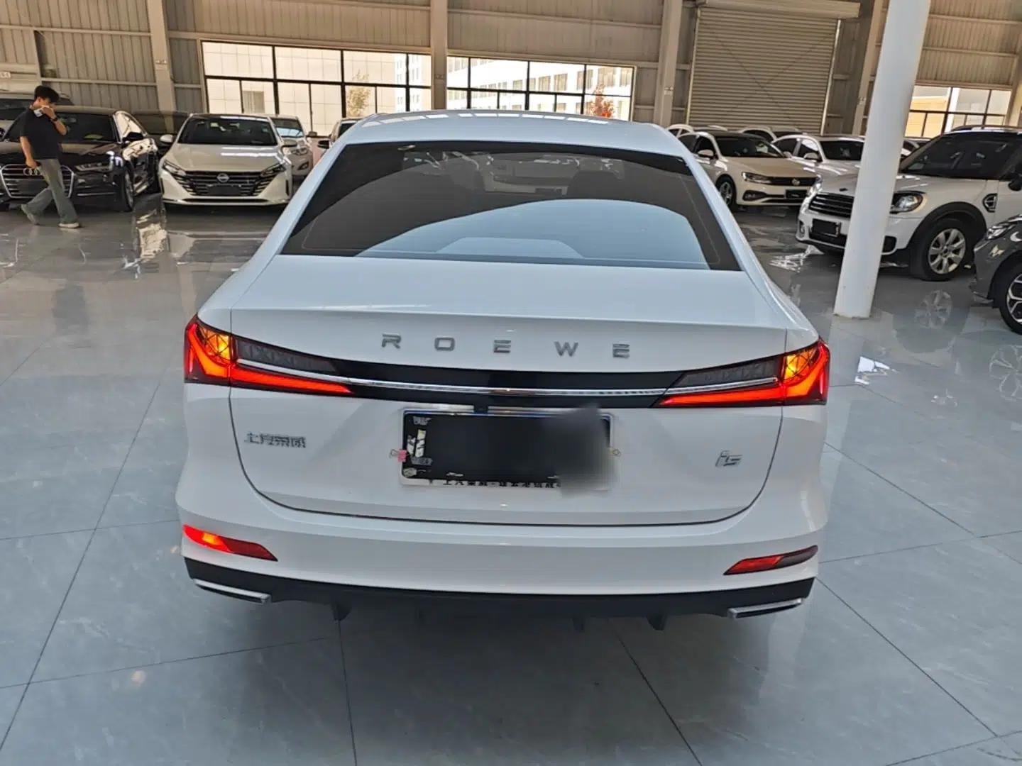 Roewe i5 2023 1.5L CVT Flagship Edition — миниатюра 5