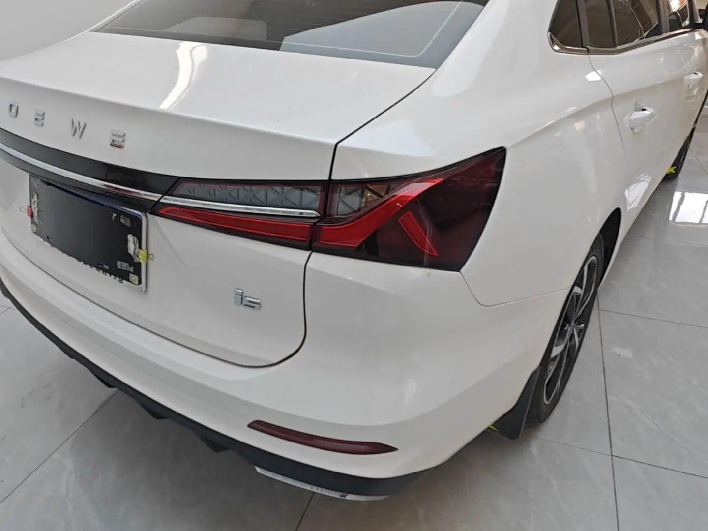 Roewe i5 2023 1.5L CVT Flagship Edition — миниатюра 9