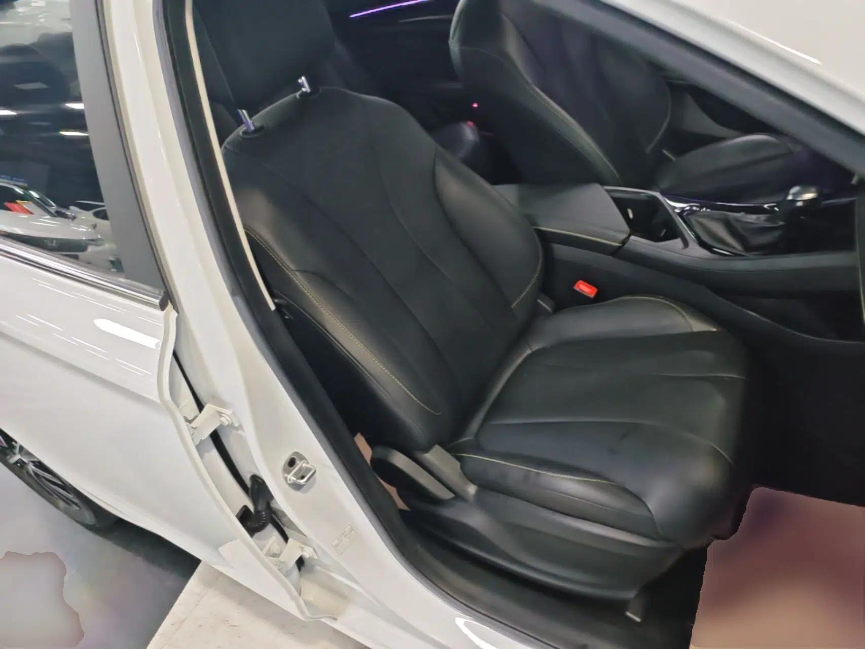 Roewe i5 2021 Revised Version 1.5L CVT Diamond Edition — миниатюра 19