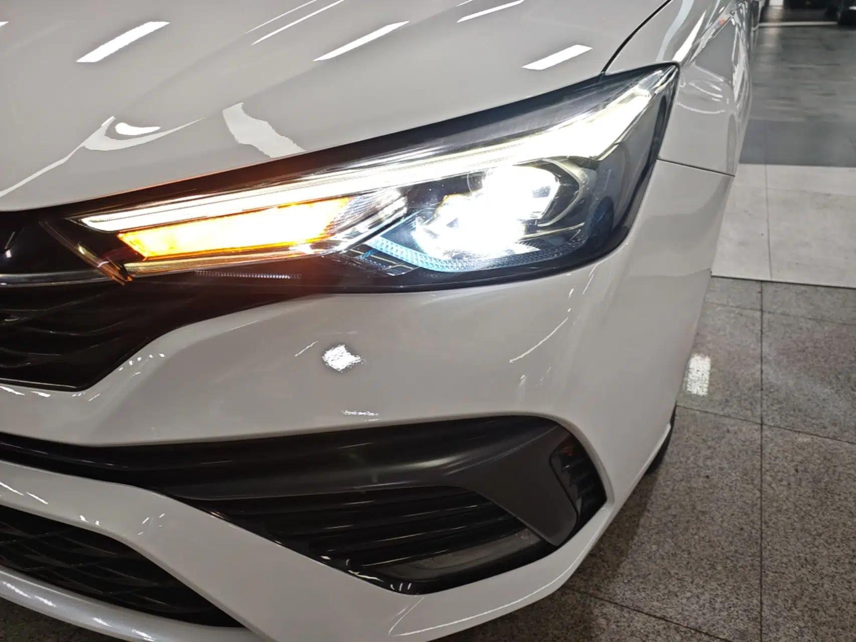 Roewe i5 2021 Revised Version 1.5L CVT Diamond Edition — миниатюра 8