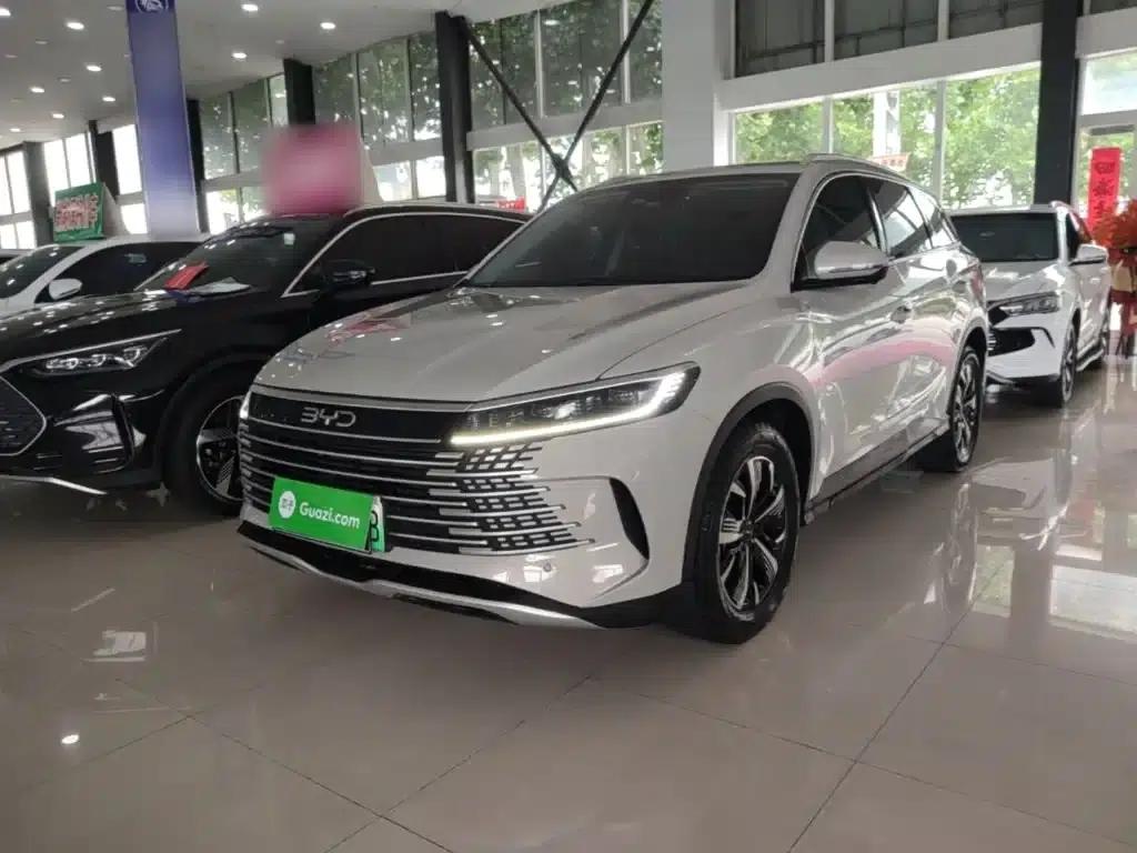 Hiace 05 DM-i 2025 DM-i 75KM Premium Edition — миниатюра 1